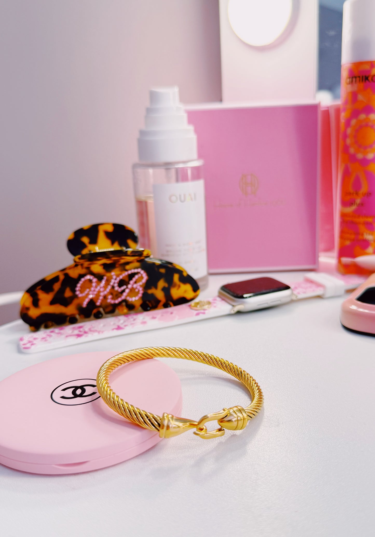 GOLD TWIST CABLE BRACELET *NEW ARRIVAL*