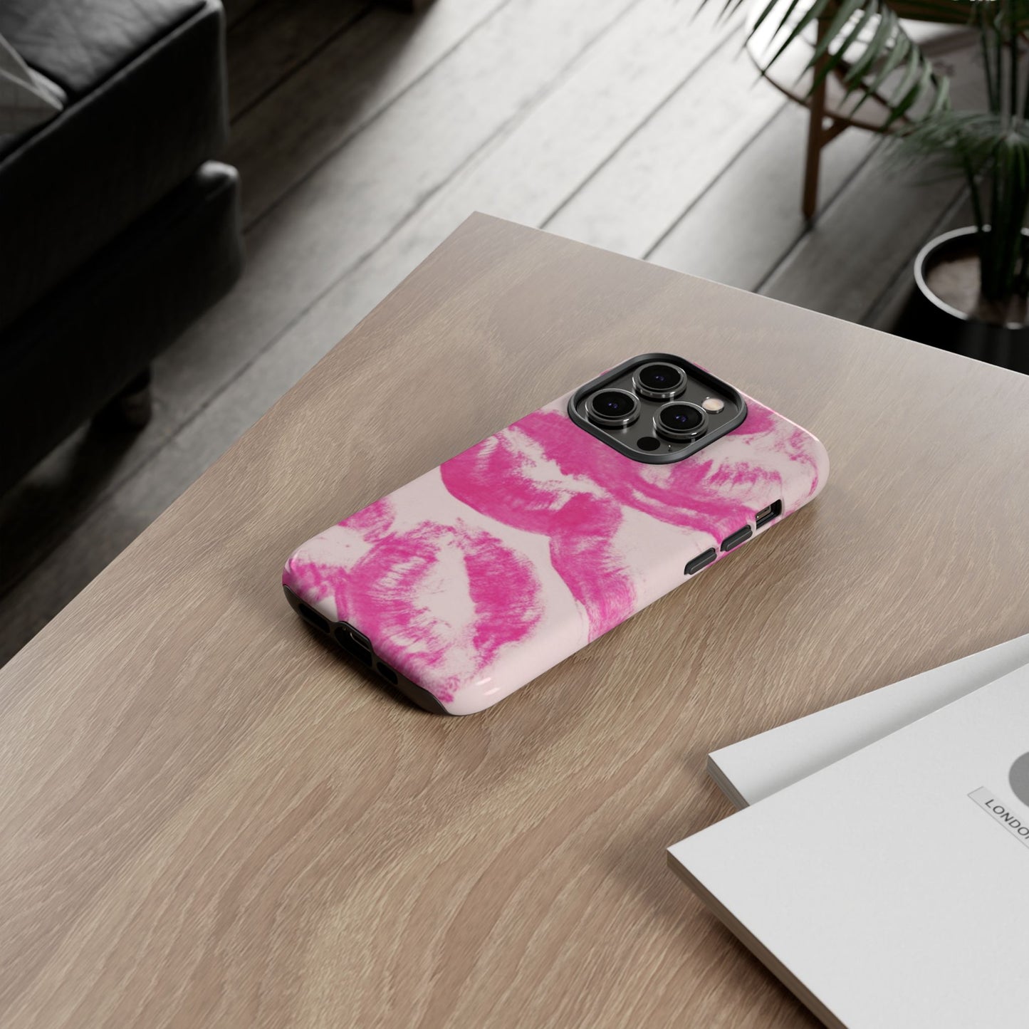 PINK KISSES CASE *NEW*