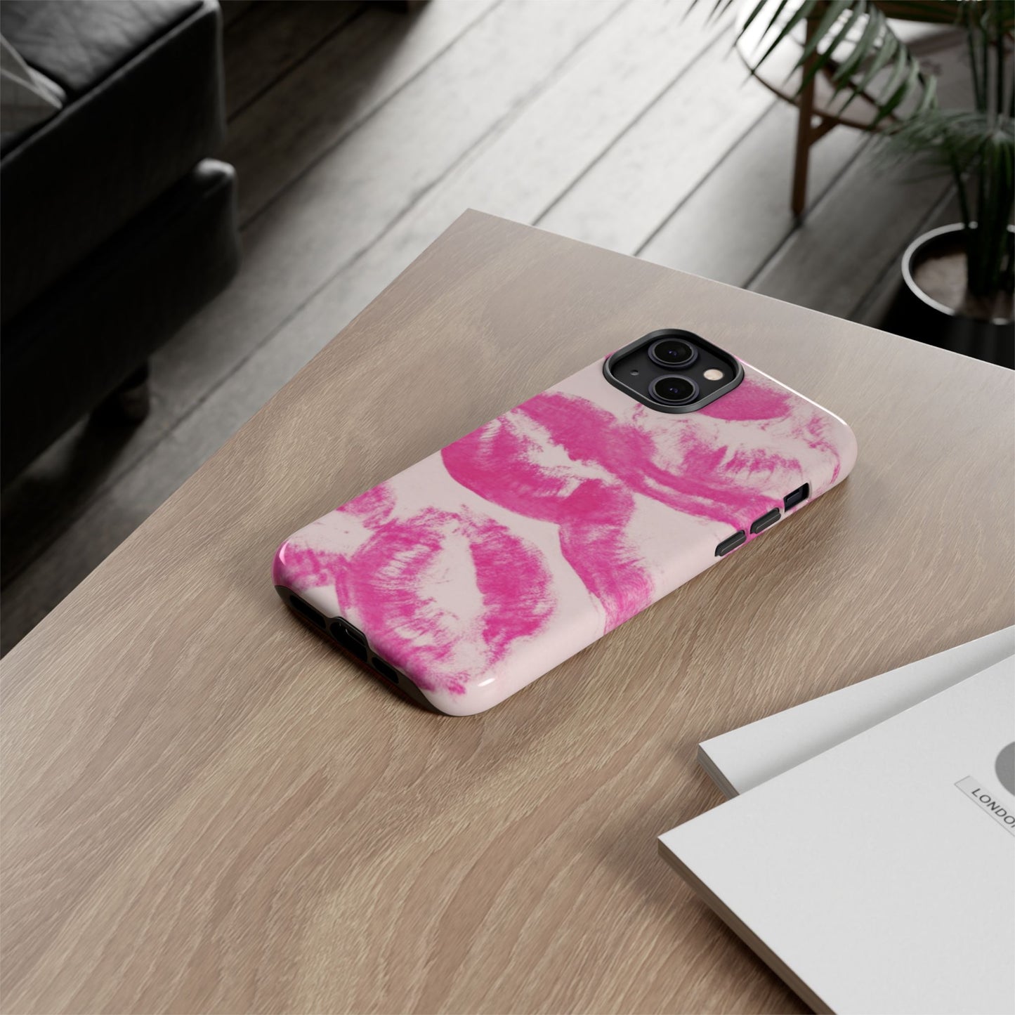 PINK KISSES CASE *NEW*