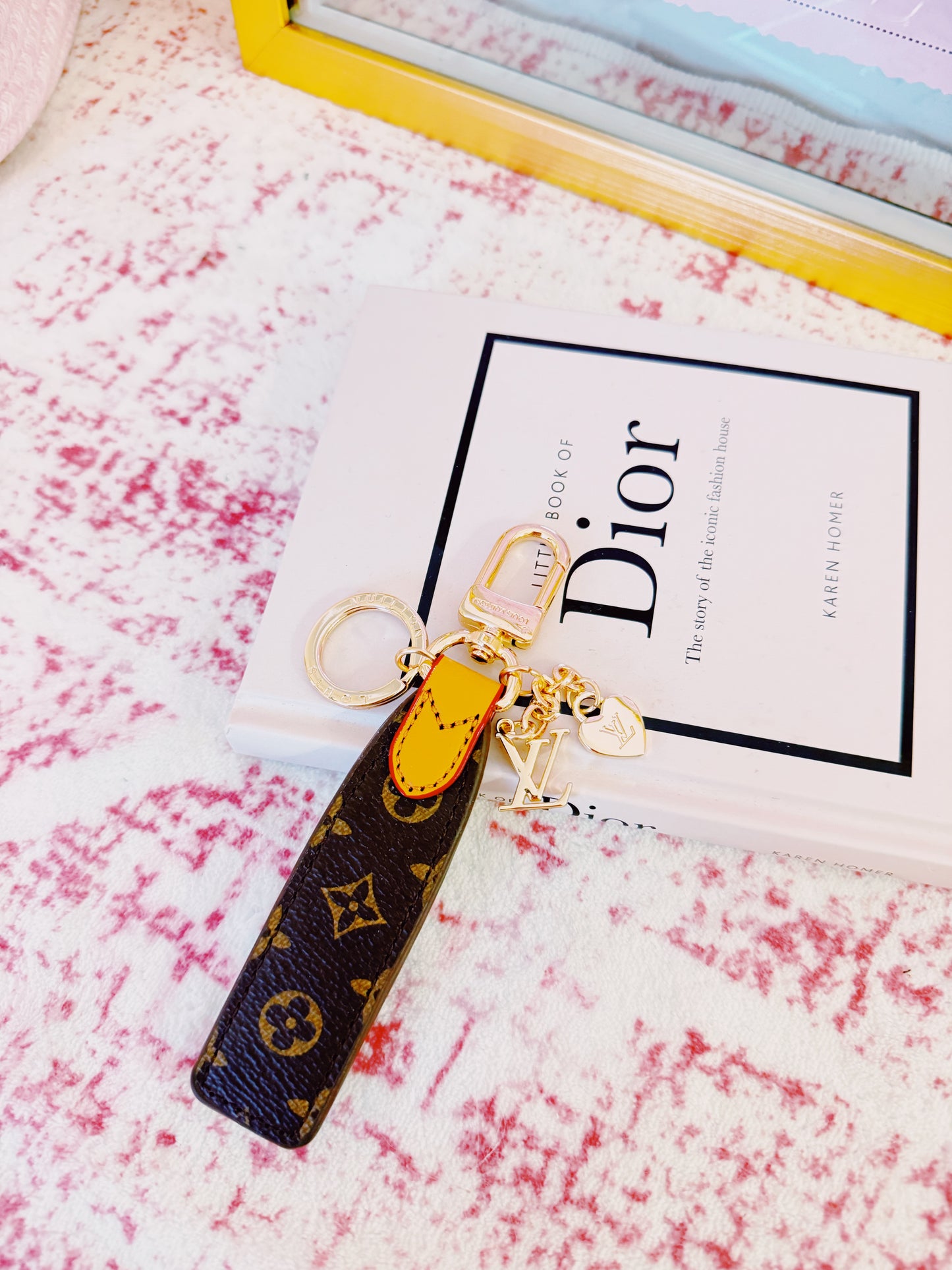 LEXI HEART KEYCHAIN - *NEW*