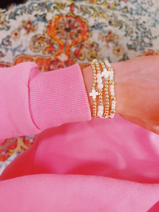 The White Pearl Bracelet
